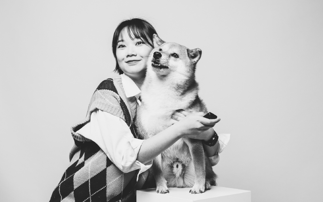 Ordinary Dogs Studio <br> 흑백 셀프 사진